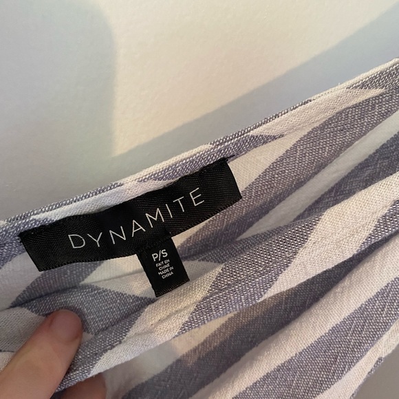 Cute front tie dynamite romper - Picture 5 of 5